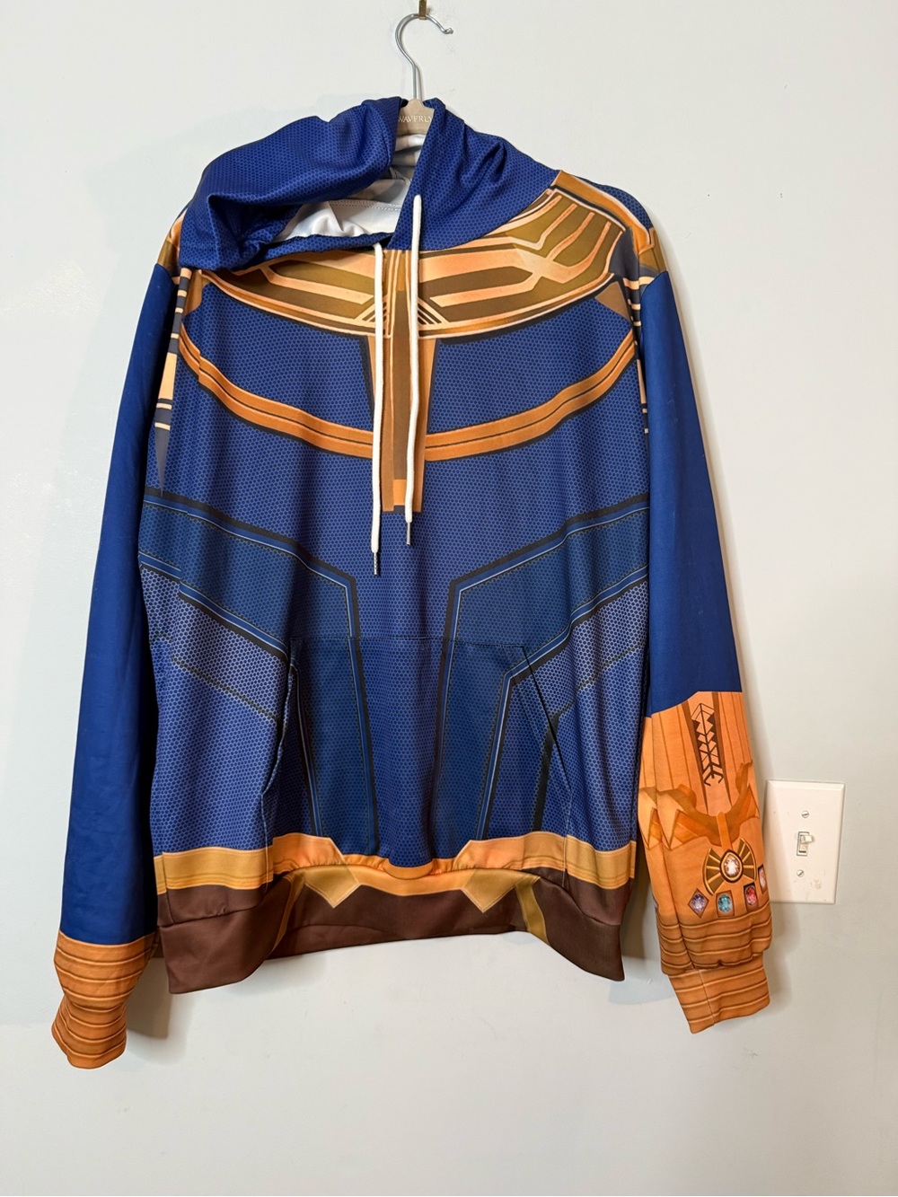 Mens Marvel Avengers: Infinity War Thanos  Hoodie And Mask.